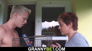 Preview 2 of Butifull Garil Saxi Vedieos - y. dude drills her shaved old pussy