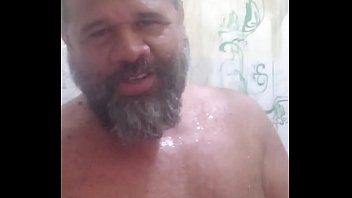 Preview 1 of On The Nerd Brazzer - Banho de Urso
