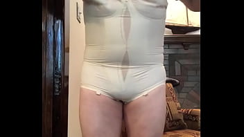 Preview 2 of Xxx Saix Hd - Sissy wearing mils girdle