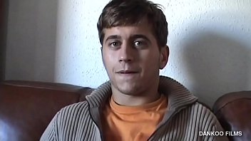 Preview 1 of Sup K - Cuando me masturbo llamo a mi vecino el casado,  para que me eche una mano (nunca mejor dicho).