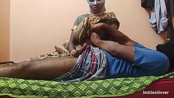 Preview 3 of Rajvap Xvidio - माँ की चिकनी चूत मेरा लम्बा लंड खा गयी