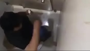 Preview 4 of Big Cock Black And Black - Pendejito no me quiso chupar la verga en el gloryhole