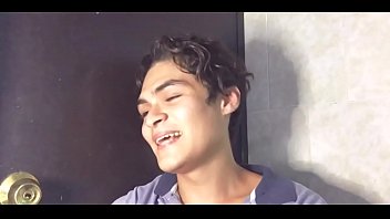 Preview 3 of Raylene Mom Friend - CHICA LE MANDA VIDEO A CHICA no me lo borren Miguel &Aacute_ngel jaimes me secuestraron
