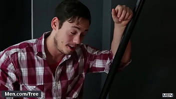 Preview 3 of Said Kooo Jam Dala - Hunk dude (Justin Matthews) fucked by (Tobias) on the sex swing - Men.com