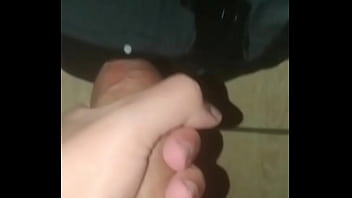 Preview 3 of Luton Girl Sucks Cock In Toilet - Gozando Na Cal&ccedil_a