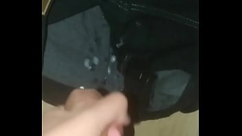 Preview 4 of Luton Girl Sucks Cock In Toilet - Gozando Na Cal&ccedil_a