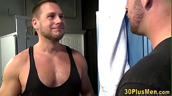 Preview 1 of Www Xxx Bdao Mob - Spitroasted jock gets buff pecs jizzed