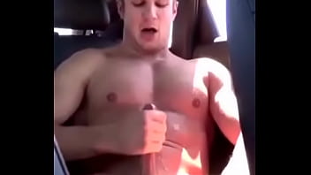 Preview 4 of Videoxxxporno - Atleta argentino se saca la leche para alimentar a los pobres