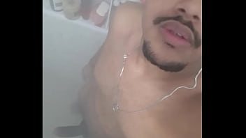 Preview 4 of Being Lonely - Caiu na net batendo uma
