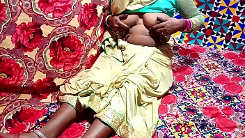 Preview 1 of Piee Drink - नई-नवेली पड़ोसन को घर बुला के चोद डाला