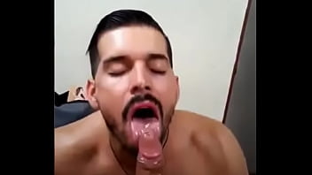 Preview 4 of Ww Xx Bf Videos - bebendo leitinho 1