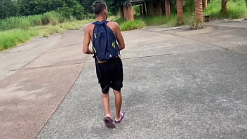 Preview 1 of Brazil Good - dois novinhos foram fumar no mato e acabaram fudendo sem camisinha