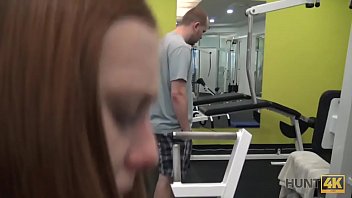 Preview 4 of Japenies Wife - HUNT4K. Coniglietto ingenuo in palestra fa sesso con un maschio ricco