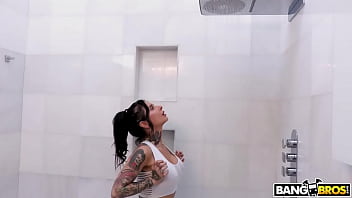 Preview 2 of Indian Sex Jizzboom - The Angel of Anal