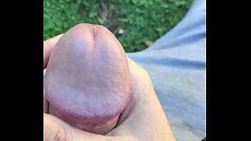 Preview 1 of Rap Com First Time Sex - Argentino se masturba al aire libre