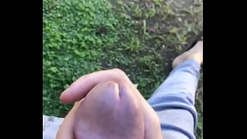 Preview 4 of Rap Com First Time Sex - Argentino se masturba al aire libre