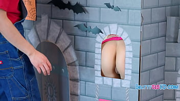 Preview 2 of Video Ngentot Binatang - Teen Hoes Teach Him About Boo Holes (Halloween Step Family Sex)