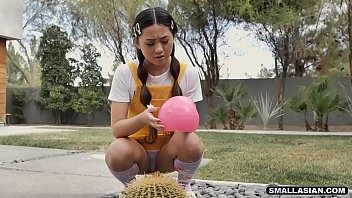 Preview 1 of Lesbian Reiben Titten Aneinander - Teaming up on asian teen