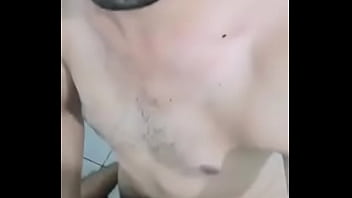 Preview 1 of Genesis Mia Lopez Xxx Porn - En Guayaquil con salivita se le fue todo