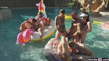 Preview 4 of Vnxx He Vidco - Four shemales in an anal pool group orgy