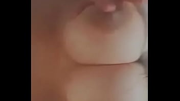 Preview 2 of Mom Sabil - Me lo manda por whatsapp