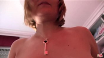 Preview 4 of Arab Sister Kiss - Nuria Milf,  que vicio con las mejores tetas de Espa&ntilde_a
