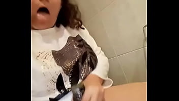 Preview 2 of Home Nurse Boobs - Puta cerda necesitada de masturba