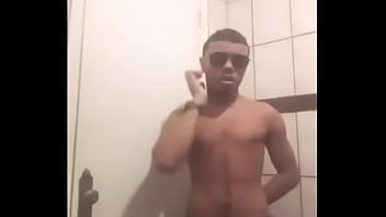 Preview 1 of Lesbians Tit - Dan&ccedil_ando no banheiro