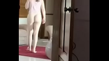 Preview 3 of Mom And Son Snall Penis - La esposa de un amigo 02
