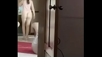 Preview 4 of Mom And Son Snall Penis - La esposa de un amigo 02