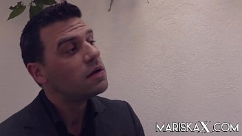 Preview 1 of Amateur Brasil Dating Slave - MARISKAX Sexy Susi uses her huge boobs to her advantage