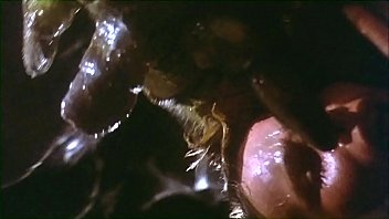 Preview 4 of Bokep Ngecrot Bokep - Worm Sex Scene From The Movie Galaxy Of Terror : The giant worm loved and impregnated the female officer of the spaceship.