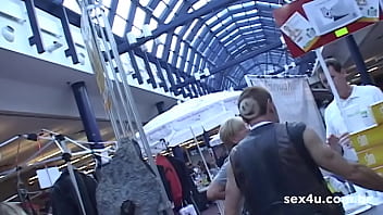 Preview 2 of Xxx Fimal Hindi - Don Picone na Venus Erotic Fair em Berlin. Exclusivo SEX4U &aacute_rea parece a 25 de mar&ccedil_o em SP - HighLights 13