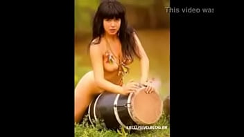 Preview 1 of Sex Mom On Son Usa - Morena Sensual Peladinha na Revista