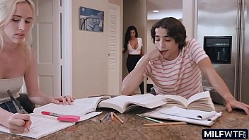 Preview 1 of Online Sexxx Videos - Huge tit Cougar on teen