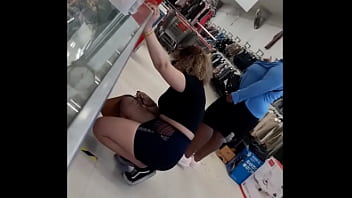 Preview 4 of Manca Rse - un mec en chien bande sur un milf qui se baise