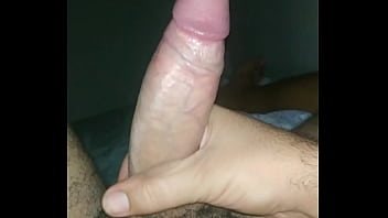 Preview 3 of Luvcox Tube - Quem quer v&iacute_deo batendo uma e gozando?  Comenta