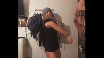 Preview 2 of Emesha Gabor Emesha Gabor - Dance horny ig