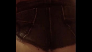 Preview 2 of Alyshia Clip Bad Sister - el delicioso culito de Emily!