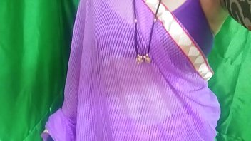 Preview 1 of Hot Mom At Kitchen 3g Download - हद हो गई  यार