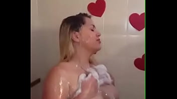 Preview 4 of Turkey Massage - Gostosa tomando banho