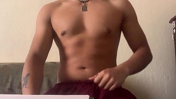 Preview 4 of Xxxii D Coporn - Maluma - haciendo deberes con la verga afuera