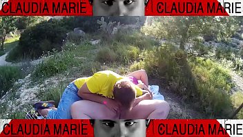 Preview 3 of Tinytits Sex - La gorda se mete galletas por el coño y luego su amigo gay se las come. En este co&ntilde_o cabe de todo...!