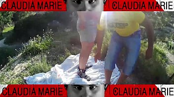 Preview 1 of Tinytits Sex - La gorda se mete galletas por el coño y luego su amigo gay se las come. En este co&ntilde_o cabe de todo...!