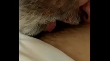 Preview 1 of Sexy Viidio Play - Pezones de macho,  velludo,  lamidas