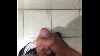 Preview 3 of Mike Adriano Creampie Pussy - alguien la quiere