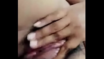 Preview 2 of Take It From Mom - Negra acariciando la vagina mojada