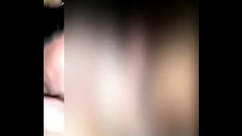 Preview 4 of Sunny Fuking Herd Sex - Aquela mamada de respeito. Me d&aacute_ at&eacute_ &aacute_gua na boca.