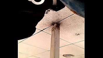 Preview 3 of Auto Xvideoscom - Espiando en el ba&ntilde_o