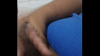 Preview 3 of Jilbab Telan Sperma - Gordinho se masturbando